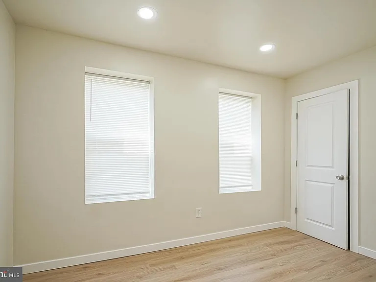 1830 Filmore St — Photo 16