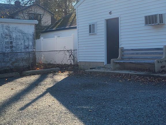 2nd image of 1606 Philadelphia Pike #5