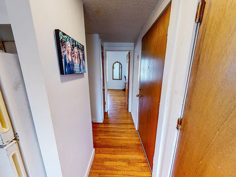 924 State St #1 — Photo 11