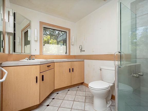 5th image of 180 Mimosa Way