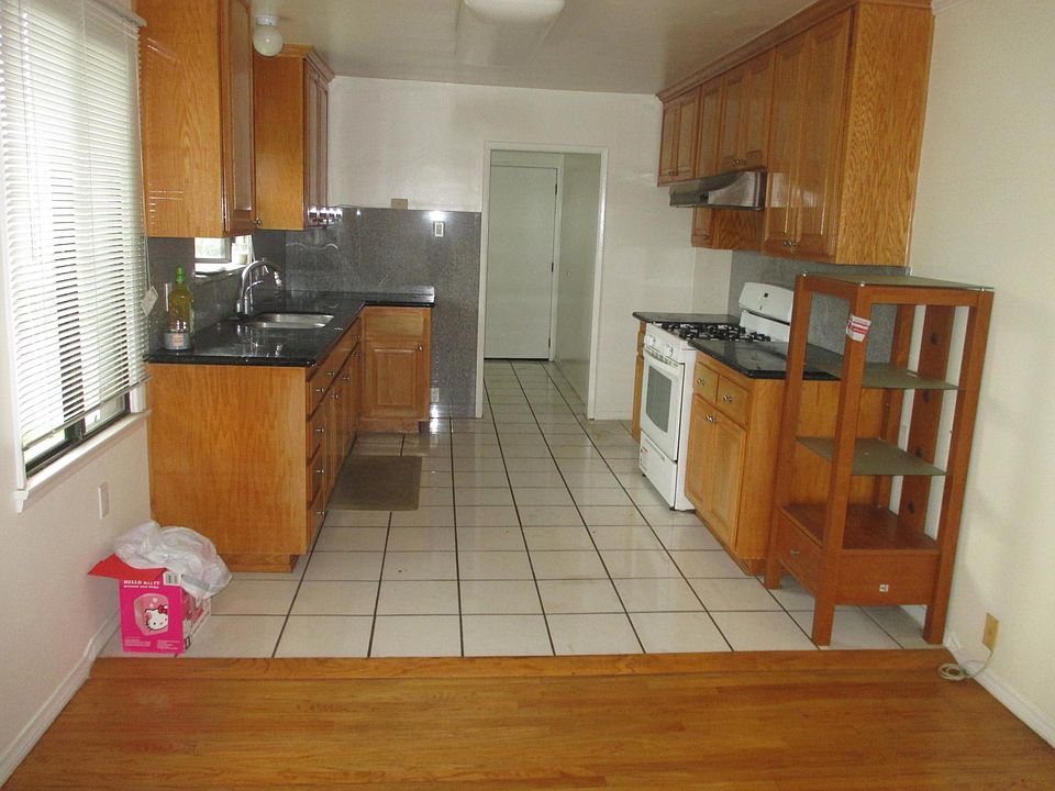 1st image of 4931 Agnes Ave