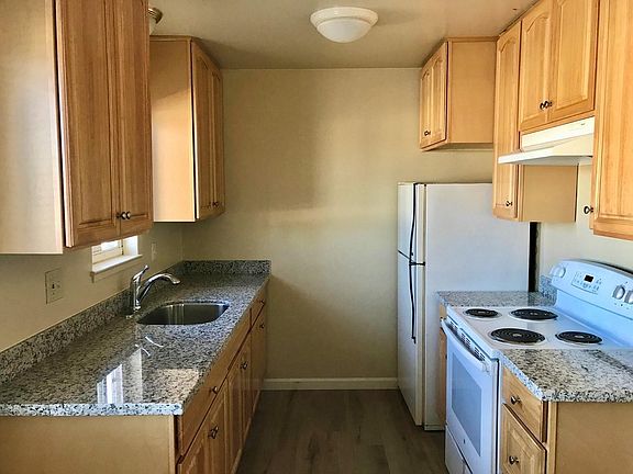 3rd image of 2949 Magliocco Dr #T