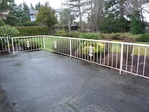 4th image of 15708 NE 28th Ct
