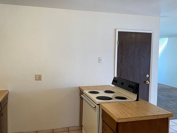 5th image of 10159 Ellenwood Ave #10159