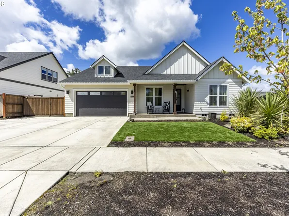 1068 Kintzley Ave, Springfield, OR 97478