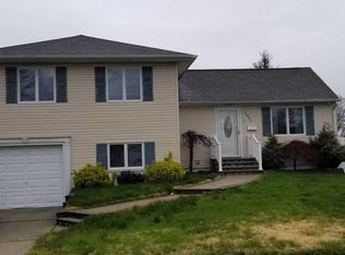 3993 Bernice Rd, Seaford, NY 11783