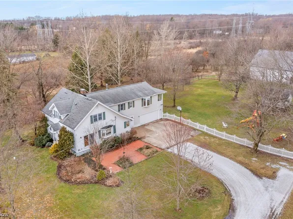 10722 Thwing Rd, Chardon, OH 44024