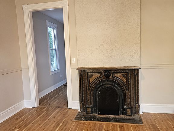5th image of 528 Camp St #1