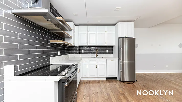 Rented by Nooklyn NYC LLC | media 112