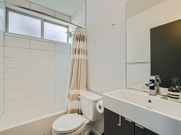 5th image of 2218 NW 61st St #C