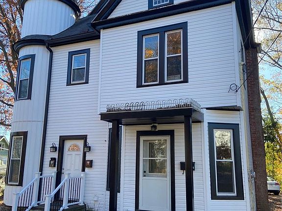2nd image of 405 Sandusky St #407