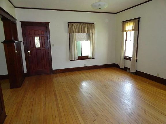 5th image of 451-1 33rd St NE