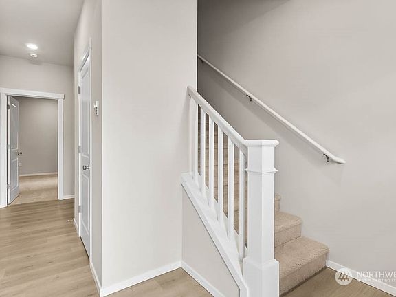 5th image of 19948 Emerson Avenue NE #13