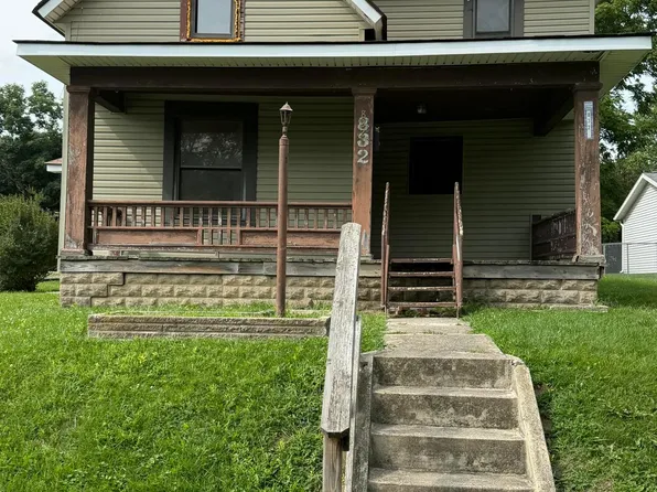 832 W 4th St, Marysville, OH 43040