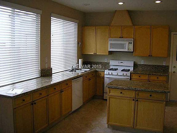 2nd image of 2565 Hitchcock St