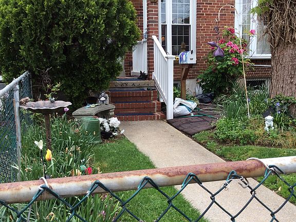 3rd image of 7925 Saint Monica Dr