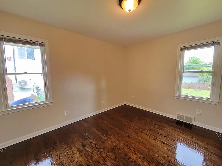 26265 W Six Mile Rd — Photo 33
