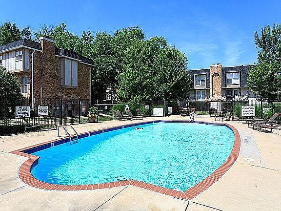 swimming pool in front
