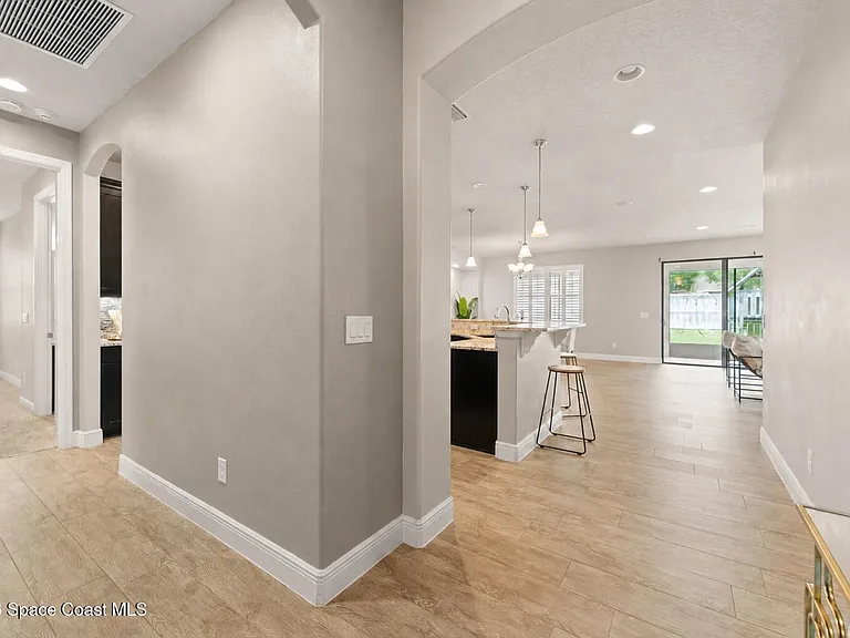 8426 Stalwart Cir — Photo 13