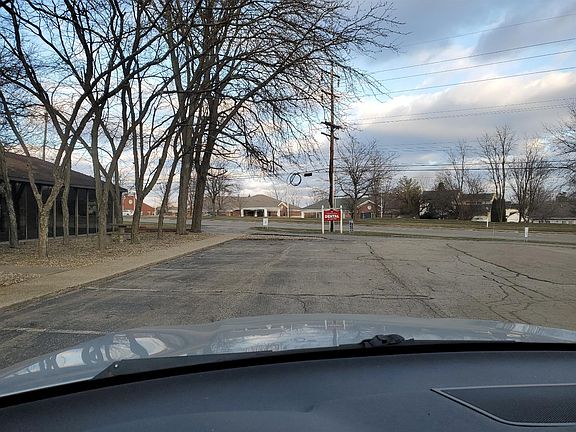 4th image of 236 N Breiel Blvd