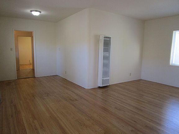 4th image of 1819 N Glenoaks Blvd