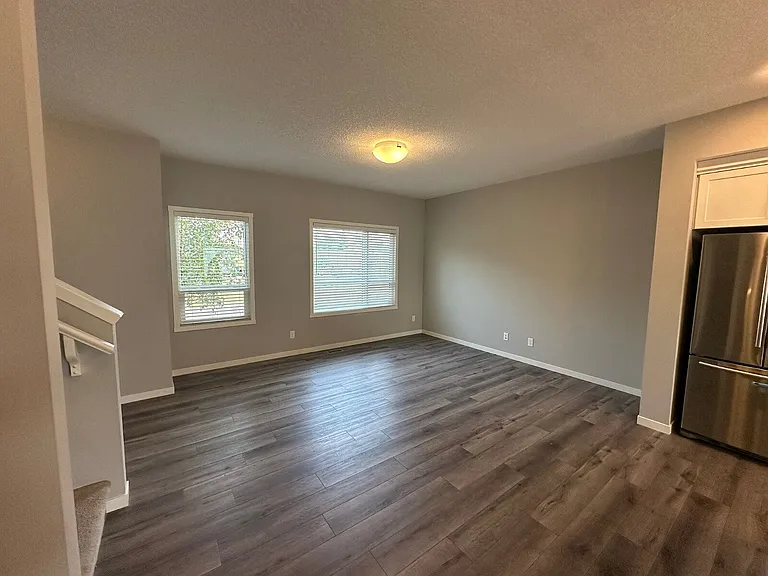332 Harvest Hills Cmn NE — Photo 4