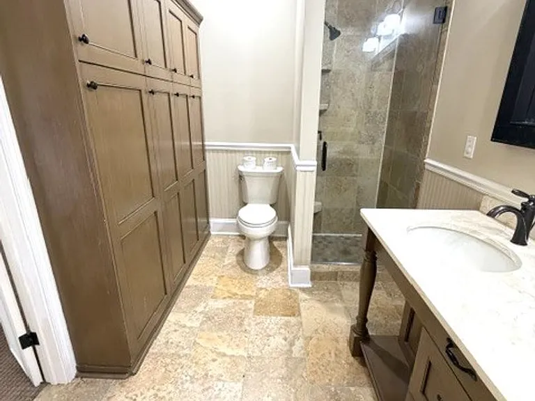 1538 Bellwood Ln — Photo 14