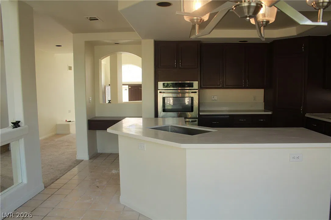 5 bed, 3.0 bath, 3225 sqft, $3,250 — Photo 3