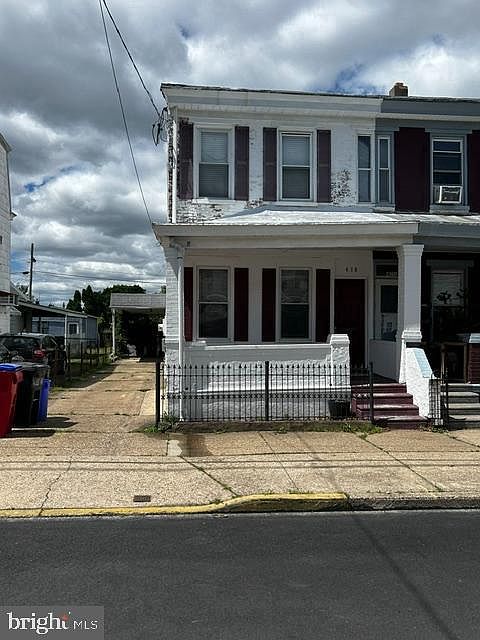 1st image of 418 Dorrance St