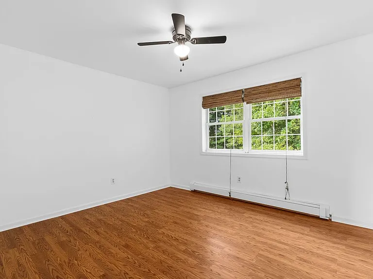 7 Van Keuren Ave — Photo 8
