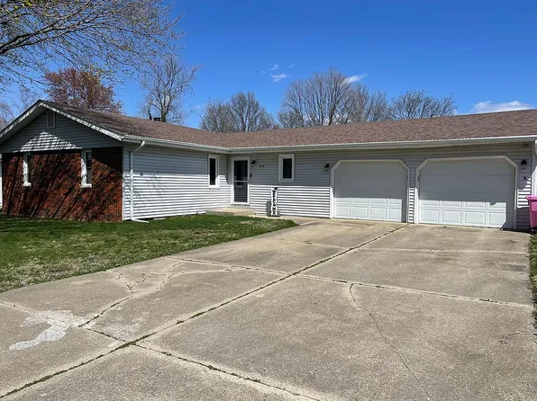 1218 7th St, Pawnee, IL 62558