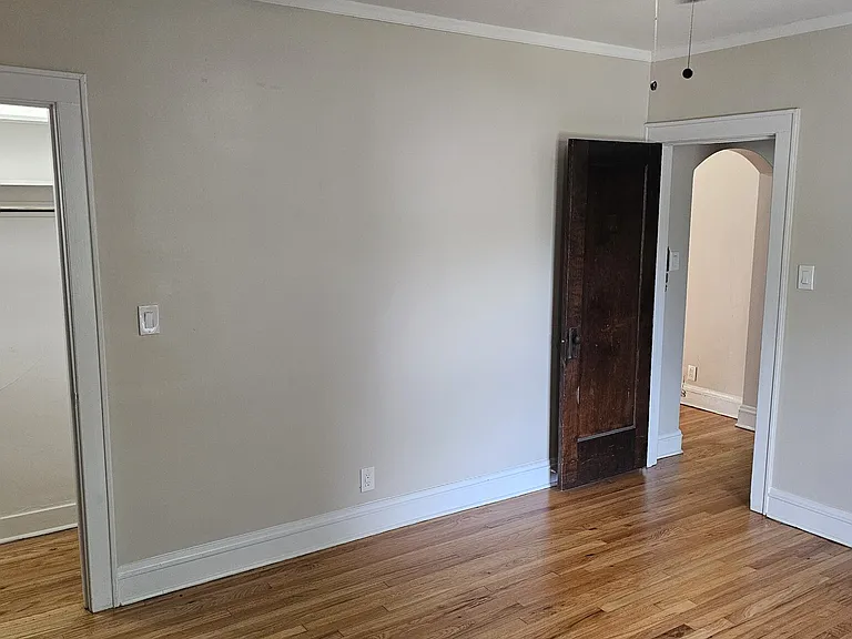 1934 W Estes Ave #1E — Photo 9