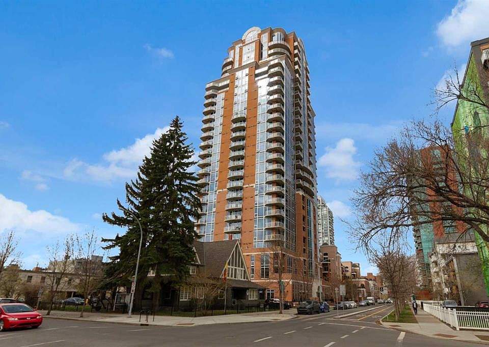 1st image of 817 N 15th Ave SW #302