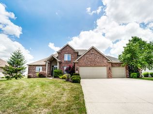 1804 N Dewey St, Auburn, IN 46706