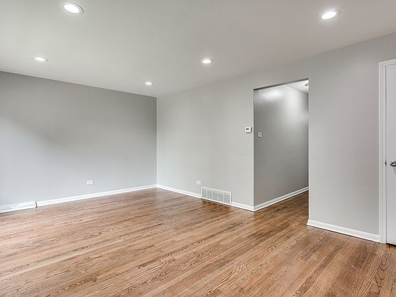 5th image of 9207 S Greenwood Ave