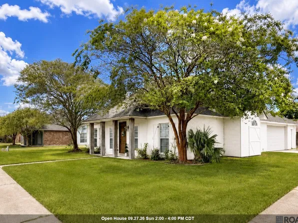6406 Woodside Dr, Zachary, LA 70791
