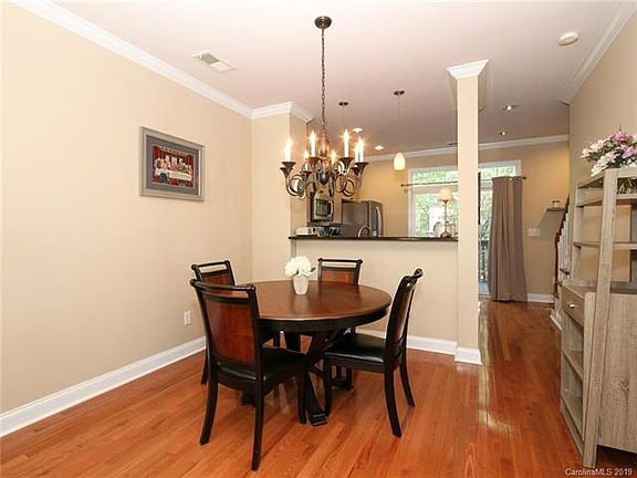 5th image of 9523 Westchire Ct