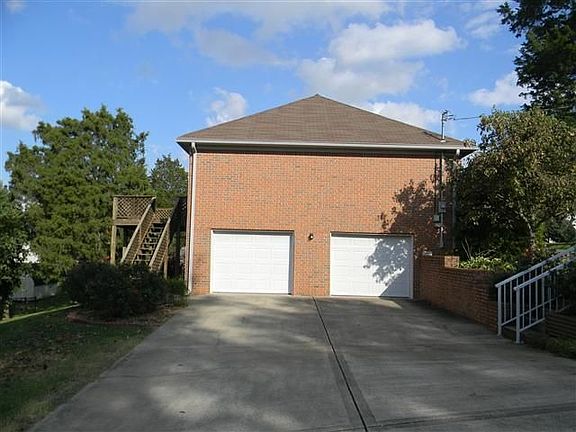 3rd image of 418 Saint Francis Ave