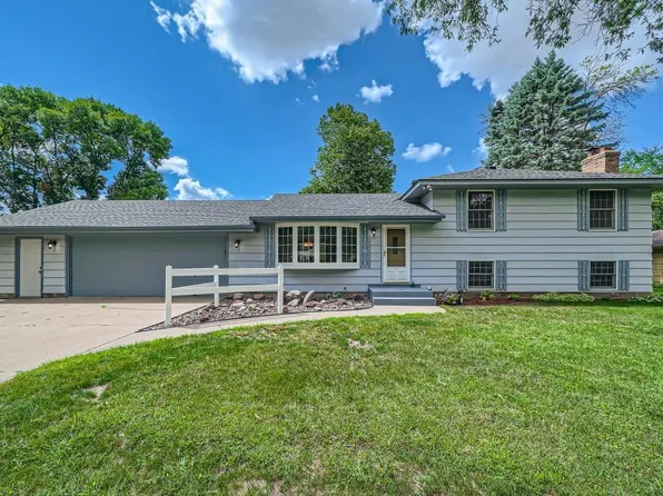 9517 Logan Ave N, Brooklyn Park, MN 55444