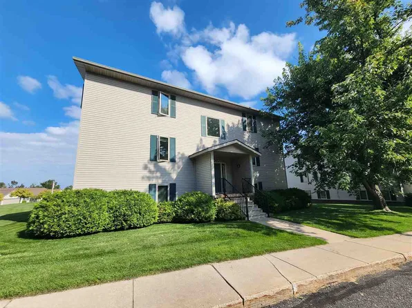 2067 Woods Ln Unit 15, Petoskey, MI 49770