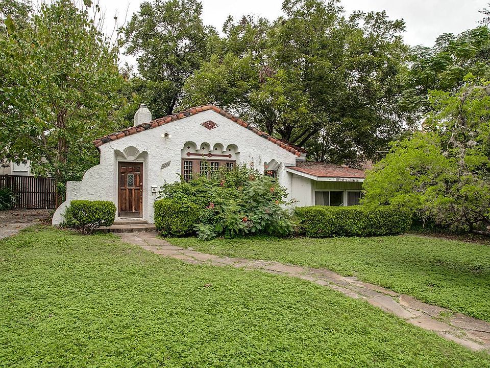 1st image of 235 Stanford Dr