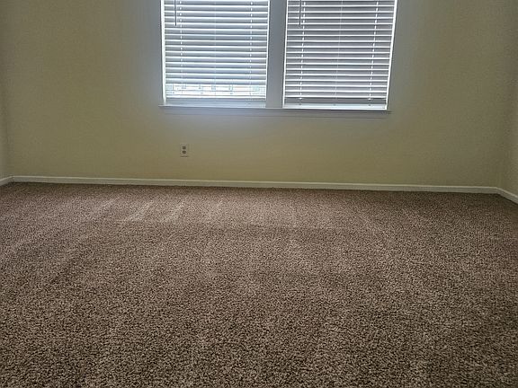 4th image of 10118 Clear Creek Cir