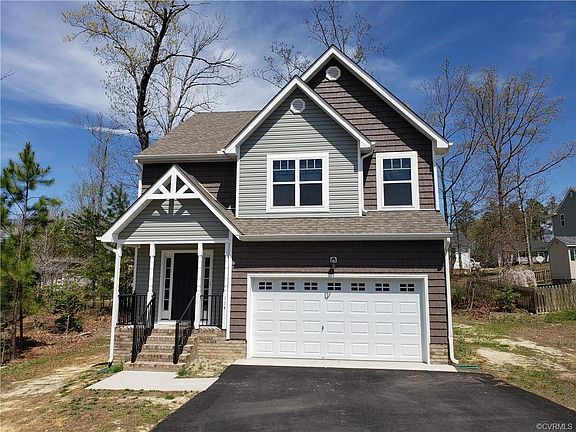 3rd image of 2900 Laketree Ct