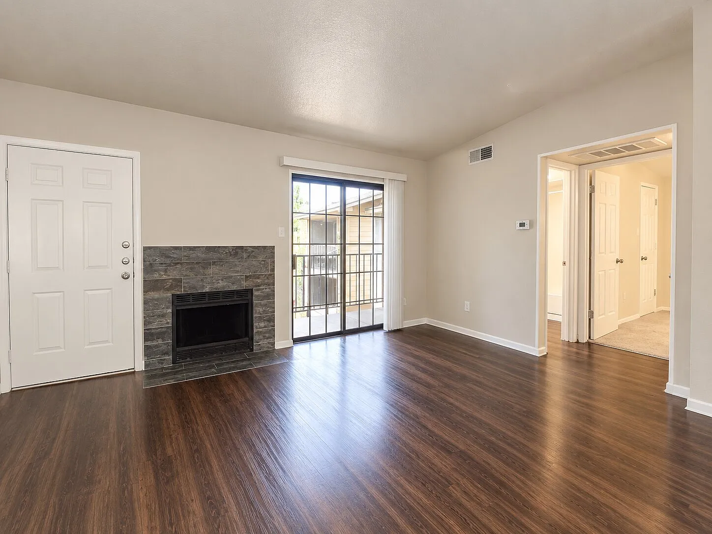 1 bed, 650 sqft, $1,195 — Photo 3