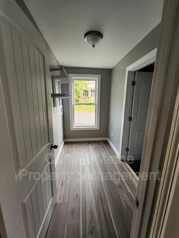 4 bed, 2.0 bath, $1,600 — Photo 3