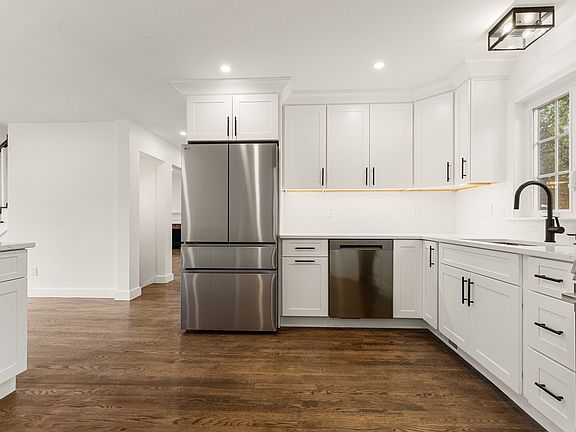 5th image of 39 McKinley Ave