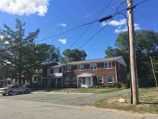 3rd image of 120 Coventry Cir