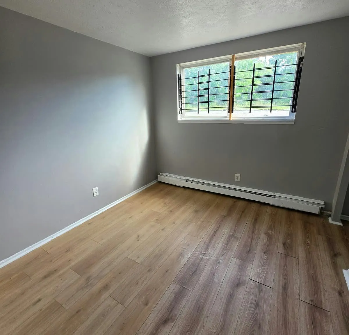 3265 E 143rd St, Unit 105 — Photo 1