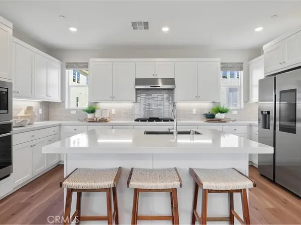 27569 Millstone Pl, Valencia, CA 91381