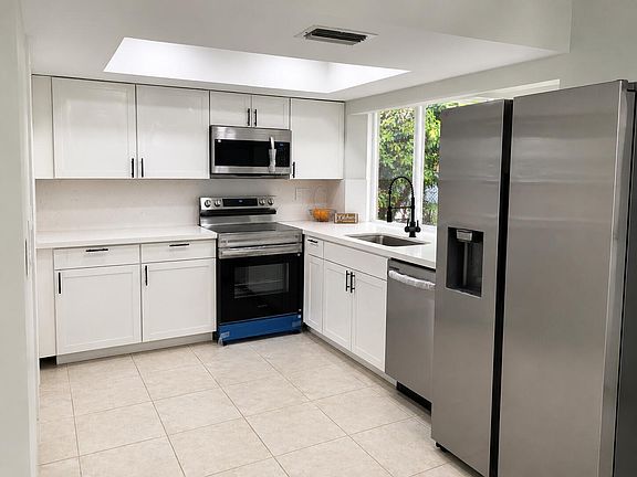 3rd image of 4827 NW 43RD Court